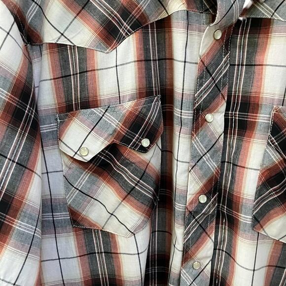 RUSTLER by Wrangler Classic Short Sleeve  W/Pearl Snaps VTG - Picture 7 of 10